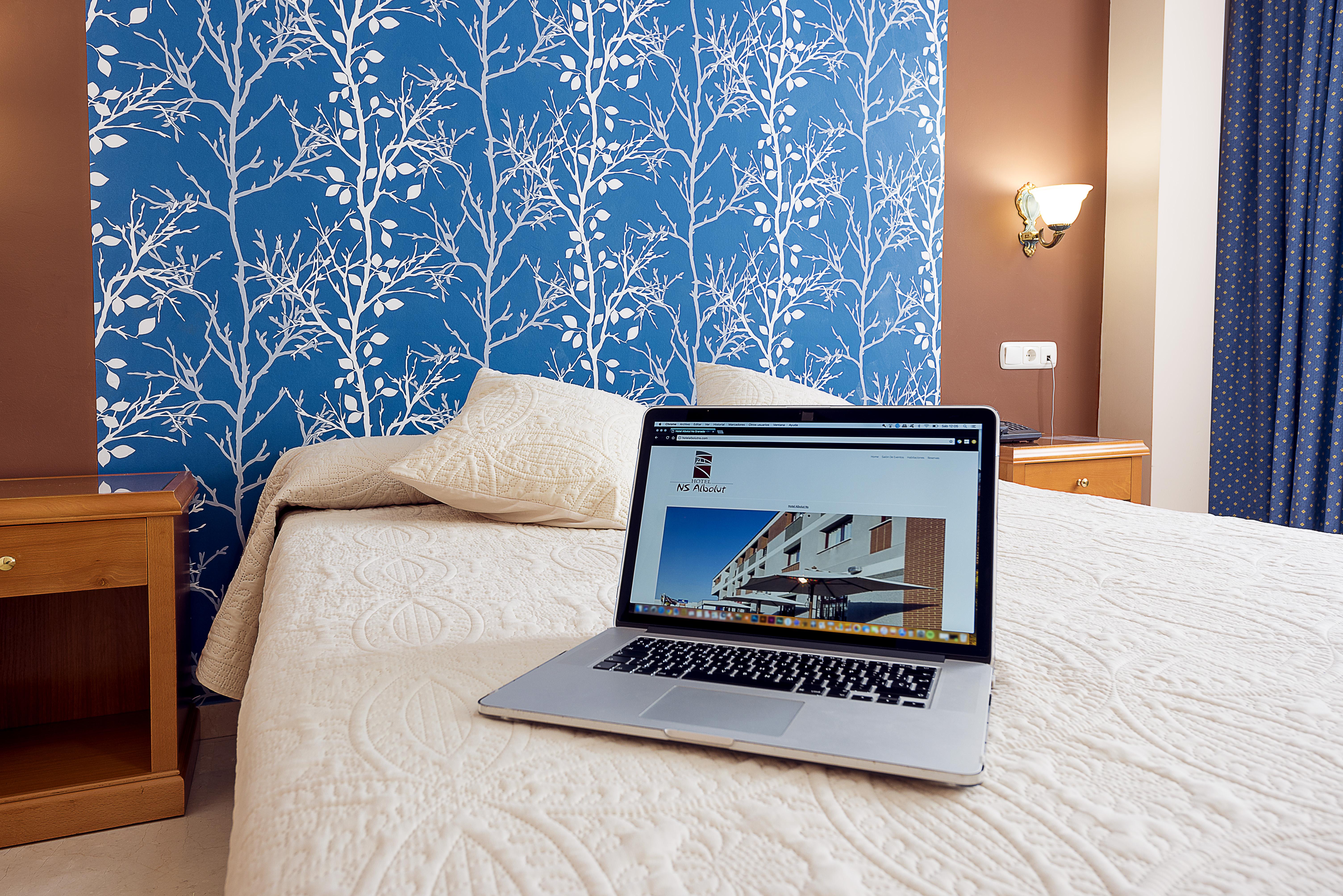 אלבולוטה Hotel Tocina Business מראה חיצוני תמונה