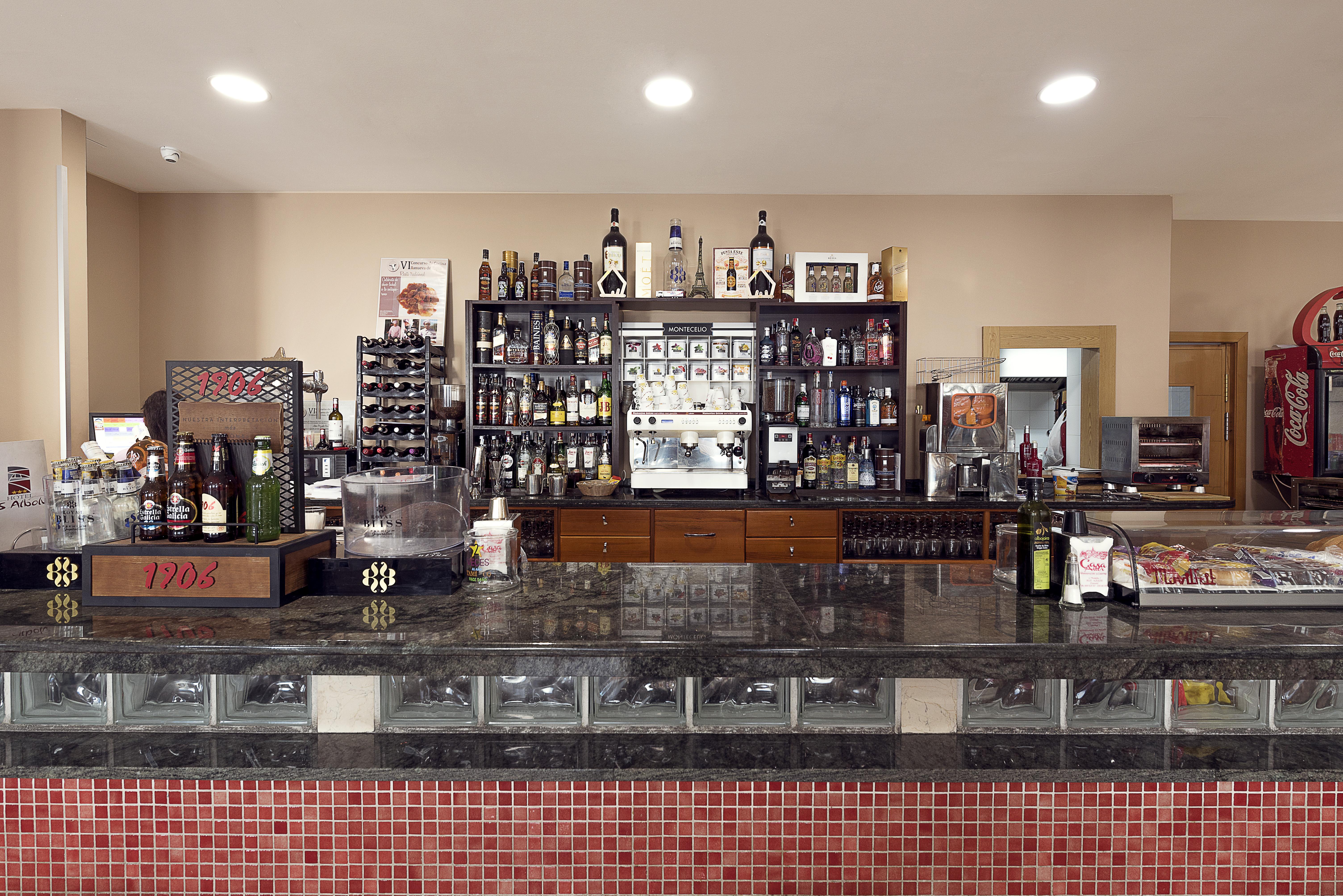 אלבולוטה Hotel Tocina Business מראה חיצוני תמונה