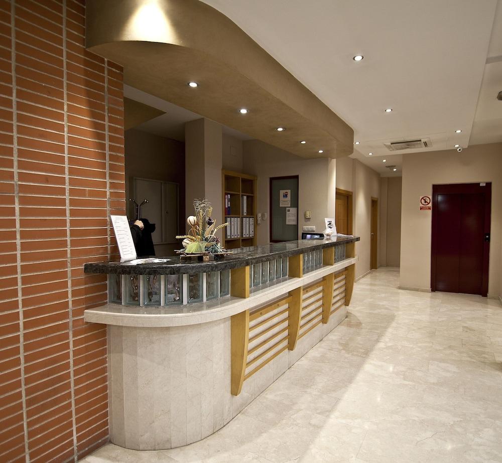 אלבולוטה Hotel Tocina Business מראה חיצוני תמונה