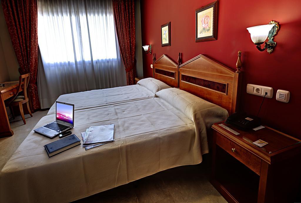 אלבולוטה Hotel Tocina Business חדר תמונה