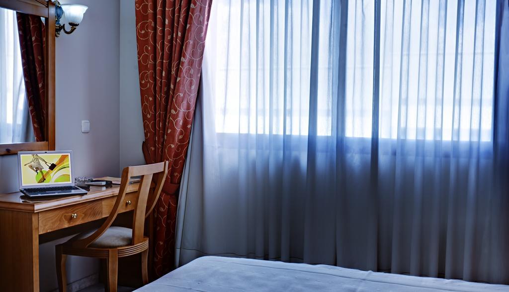 אלבולוטה Hotel Tocina Business חדר תמונה