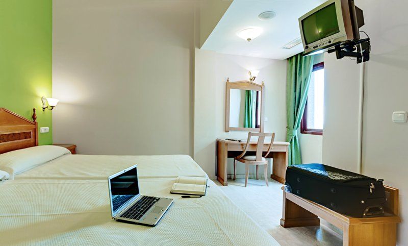 אלבולוטה Hotel Tocina Business מראה חיצוני תמונה