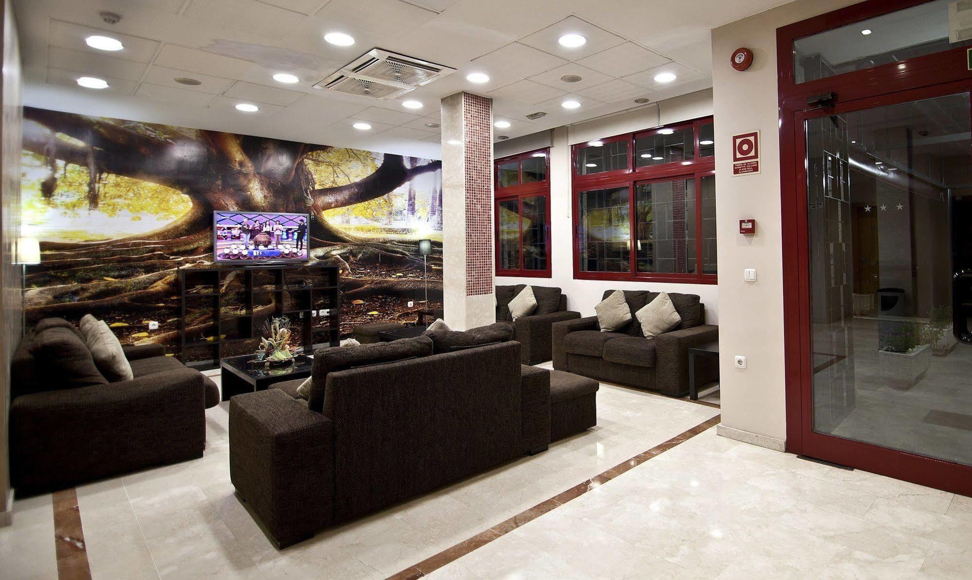 אלבולוטה Hotel Tocina Business מראה חיצוני תמונה
