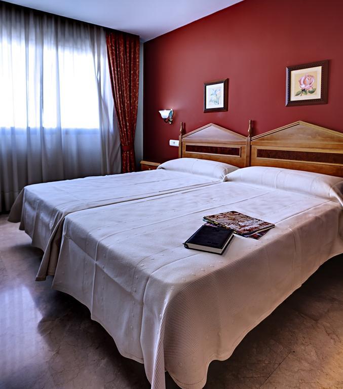 אלבולוטה Hotel Tocina Business מראה חיצוני תמונה