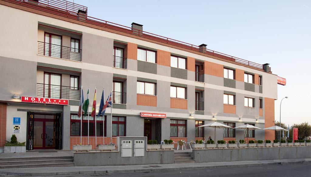 אלבולוטה Hotel Tocina Business מראה חיצוני תמונה