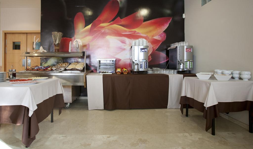 אלבולוטה Hotel Tocina Business מראה חיצוני תמונה
