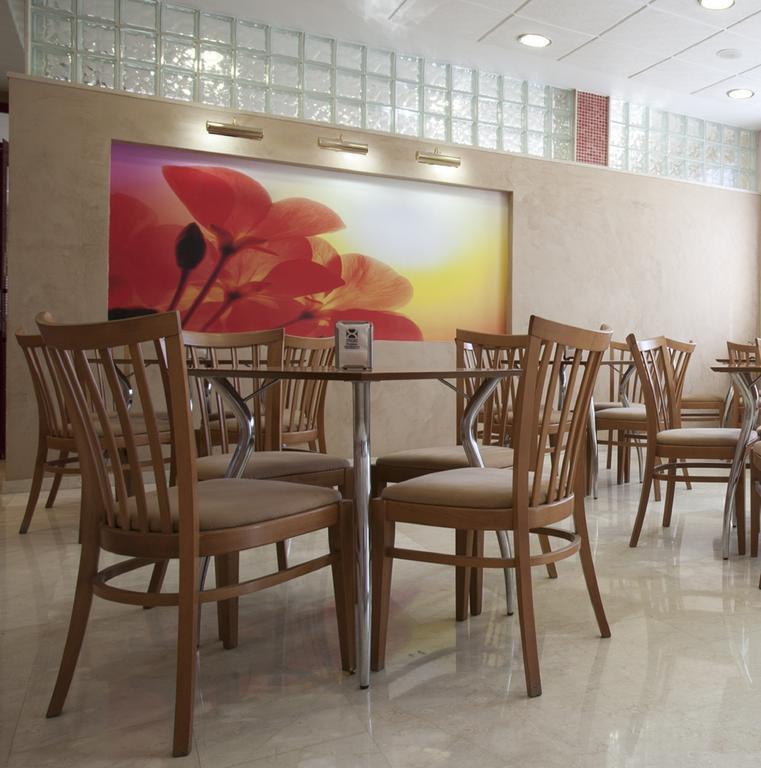 אלבולוטה Hotel Tocina Business מראה חיצוני תמונה